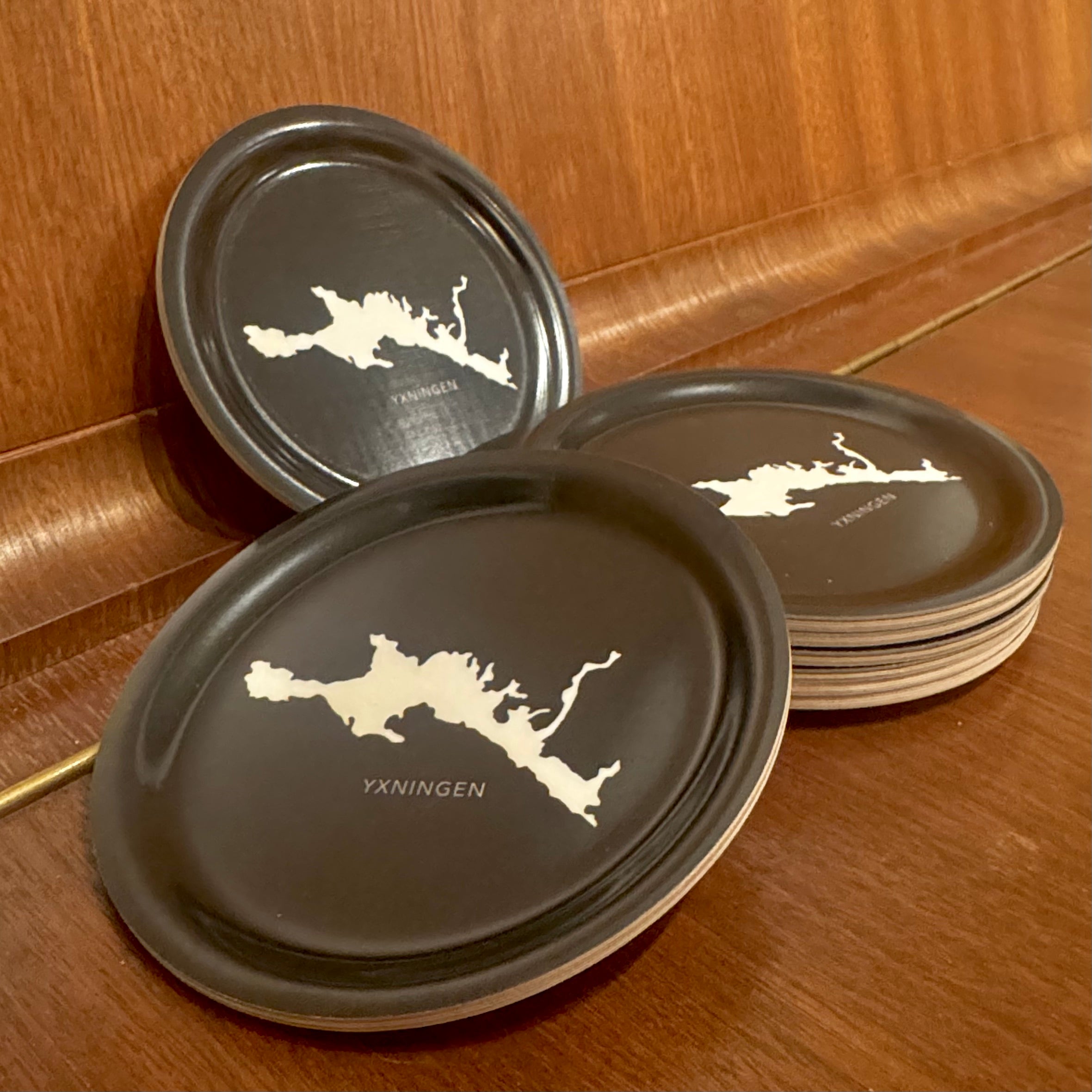 YXNINGEN Glasunderlägg Svart