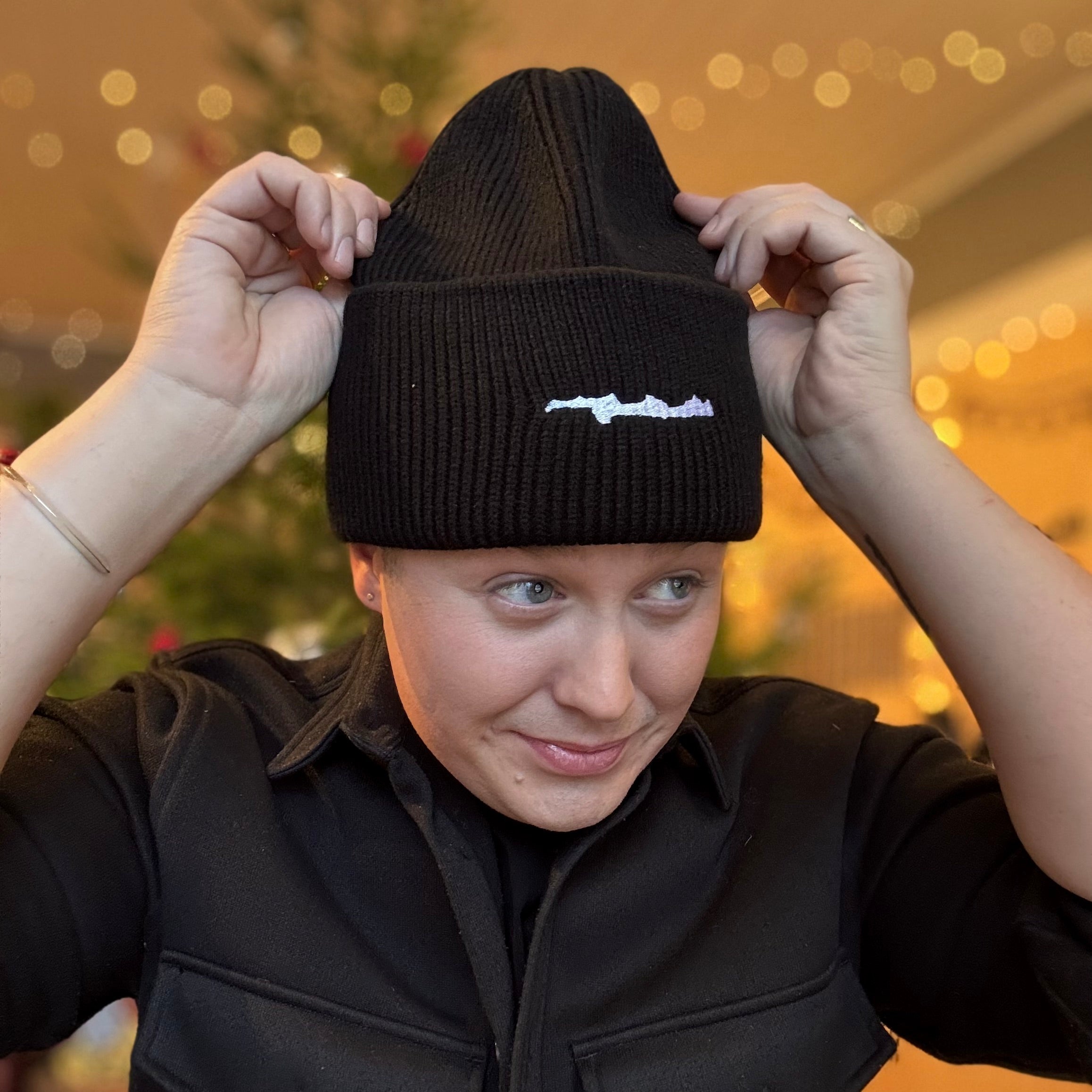 VALDEMARSVIKEN Mössa Max Svart