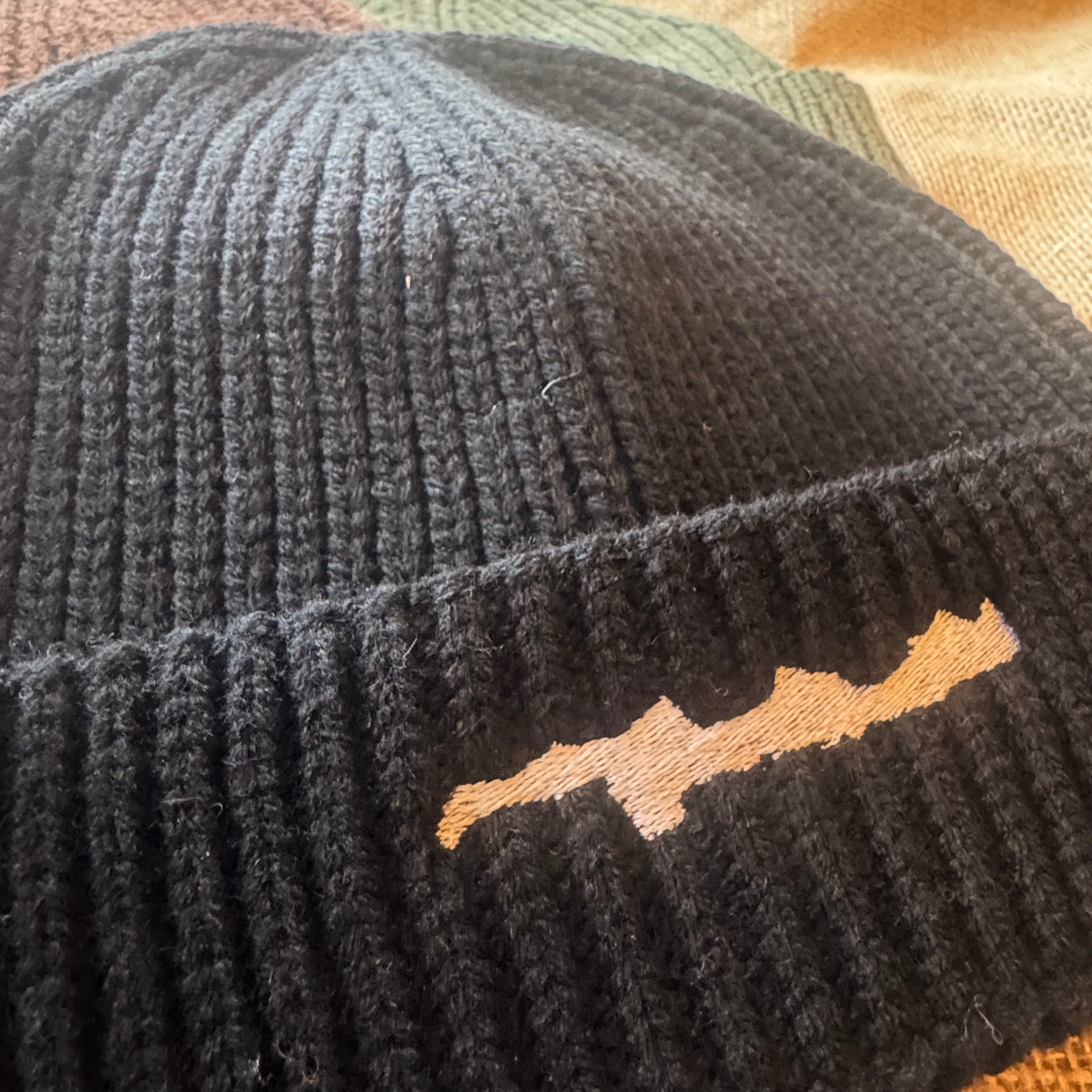 VALDEMARSVIKEN Mössa Beanie Svart