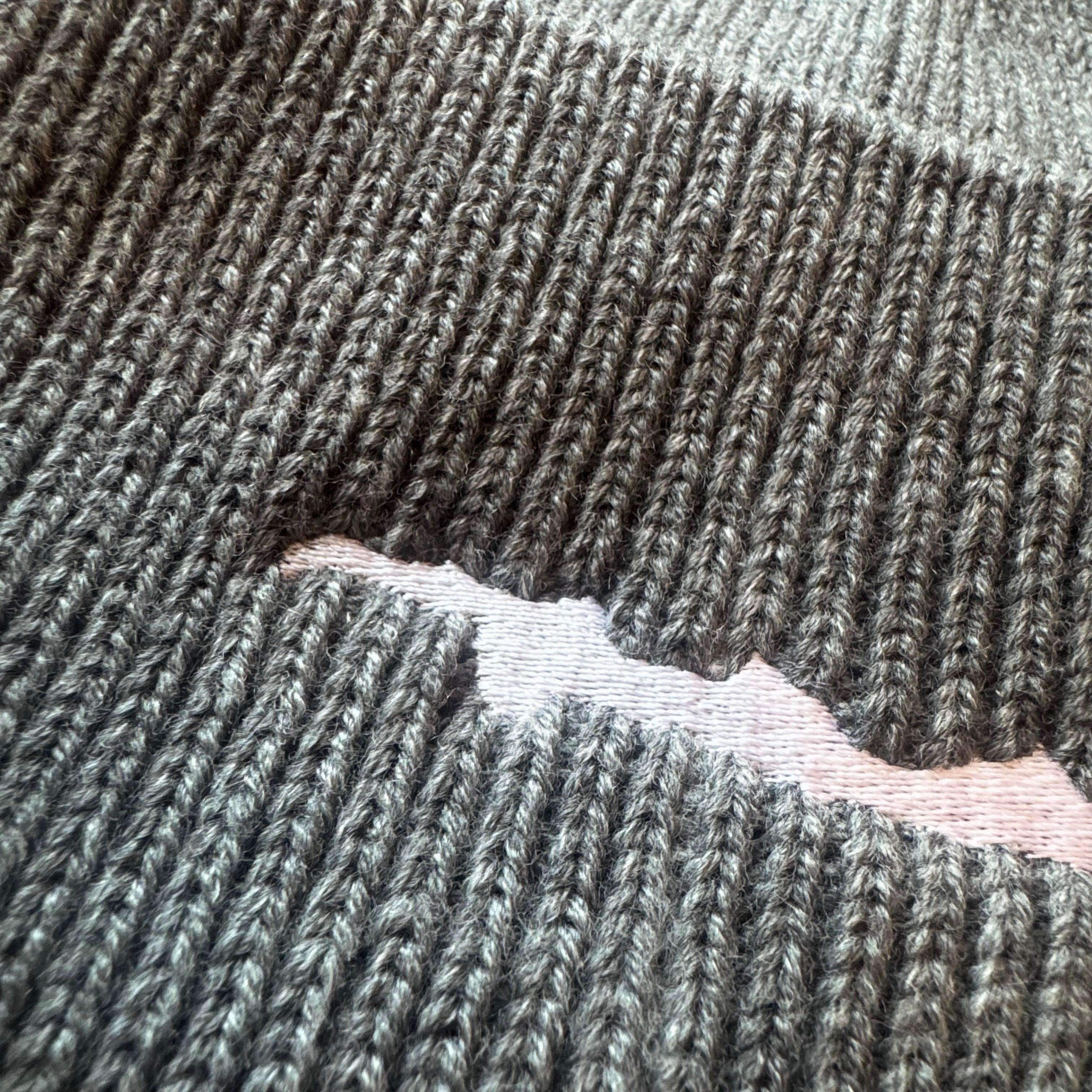 VALDEMARSVIKEN Mössa Max Ljusgrå