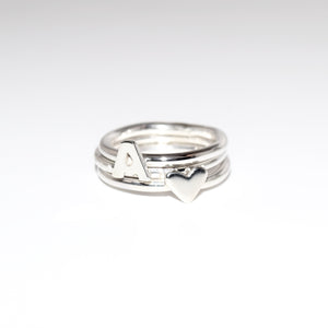 LILY Ring Small Bokstav