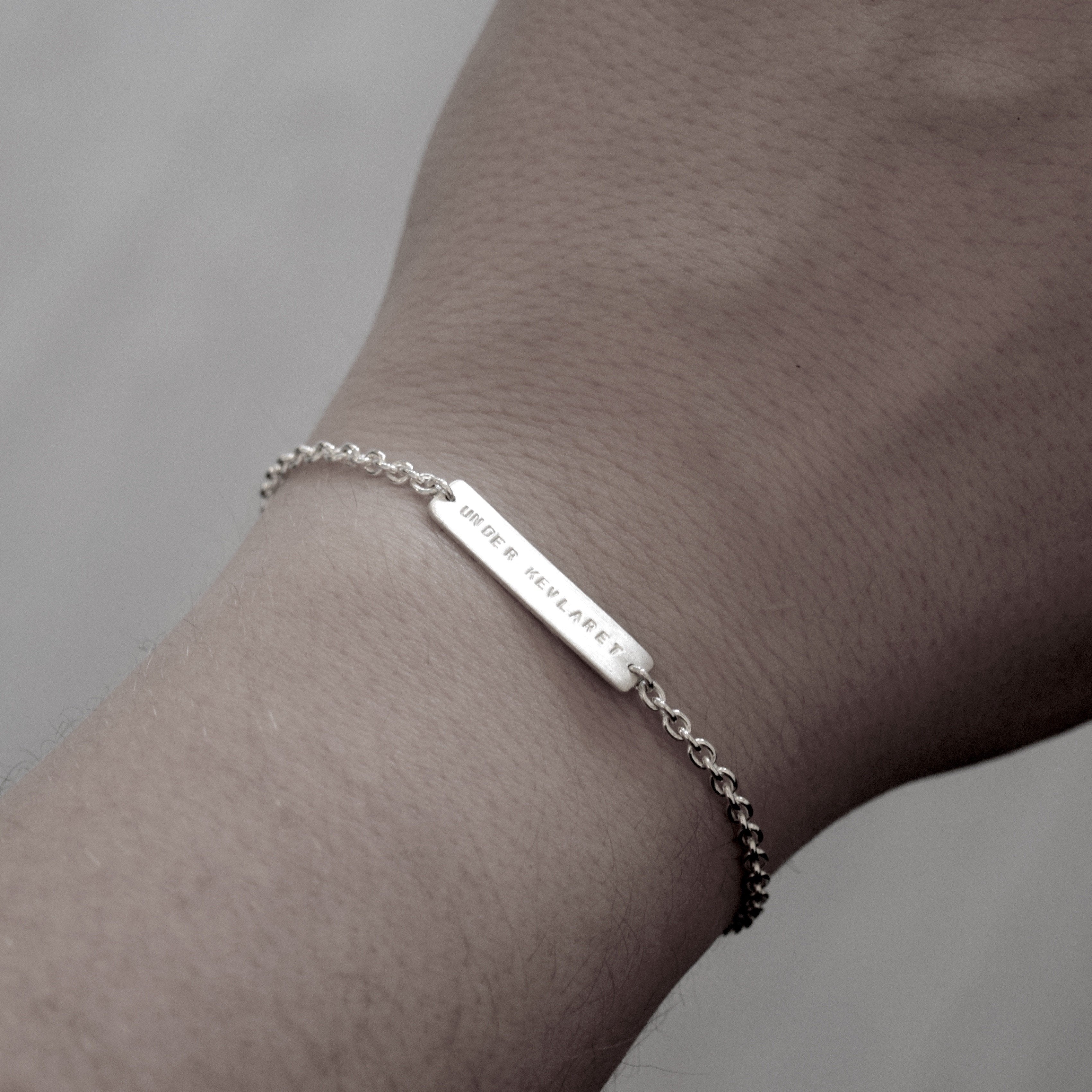 UNDER KEVLARET Armband
