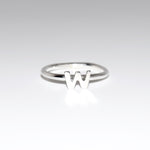 LILY Ring Small Bokstav