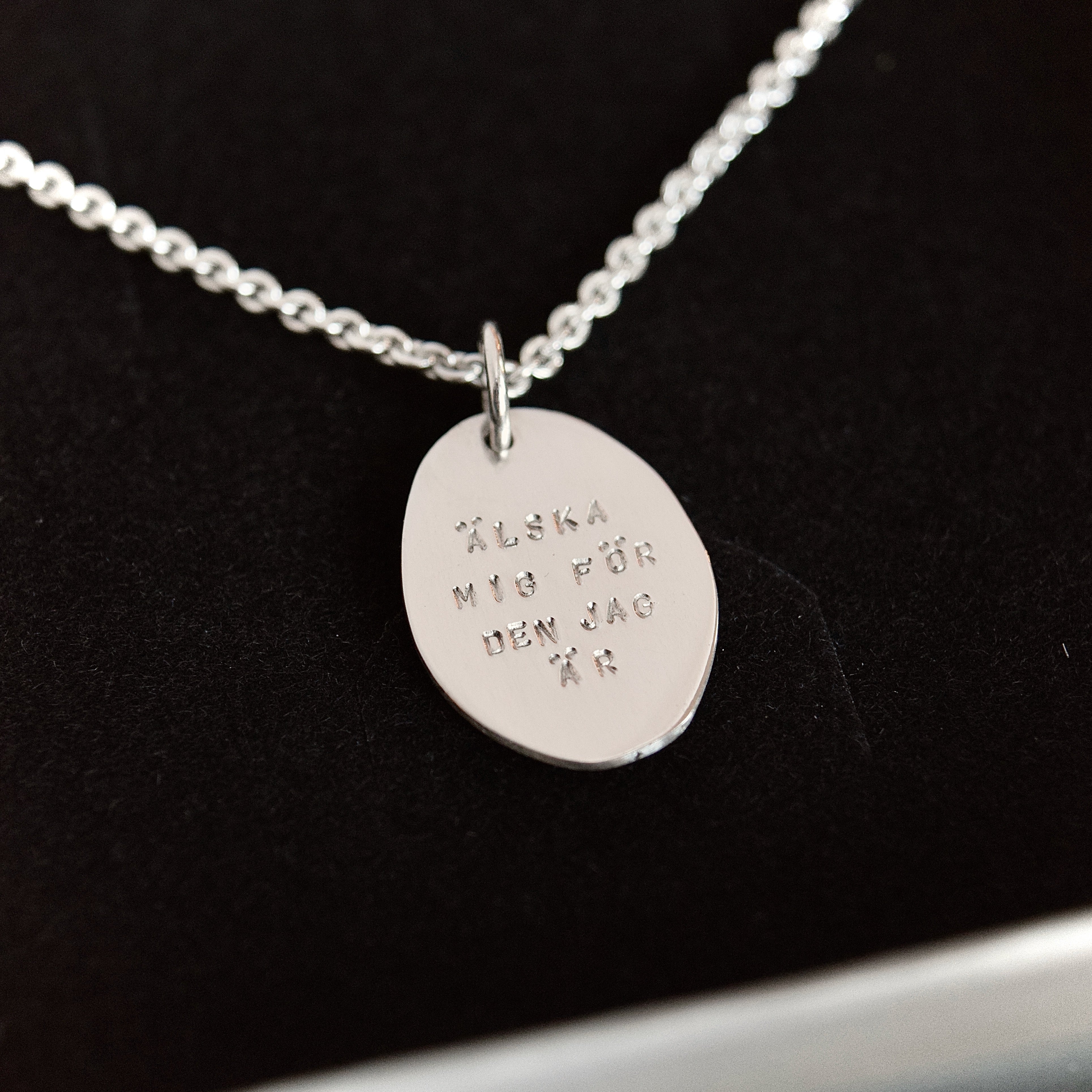 ÄLSKA MIG Halsband