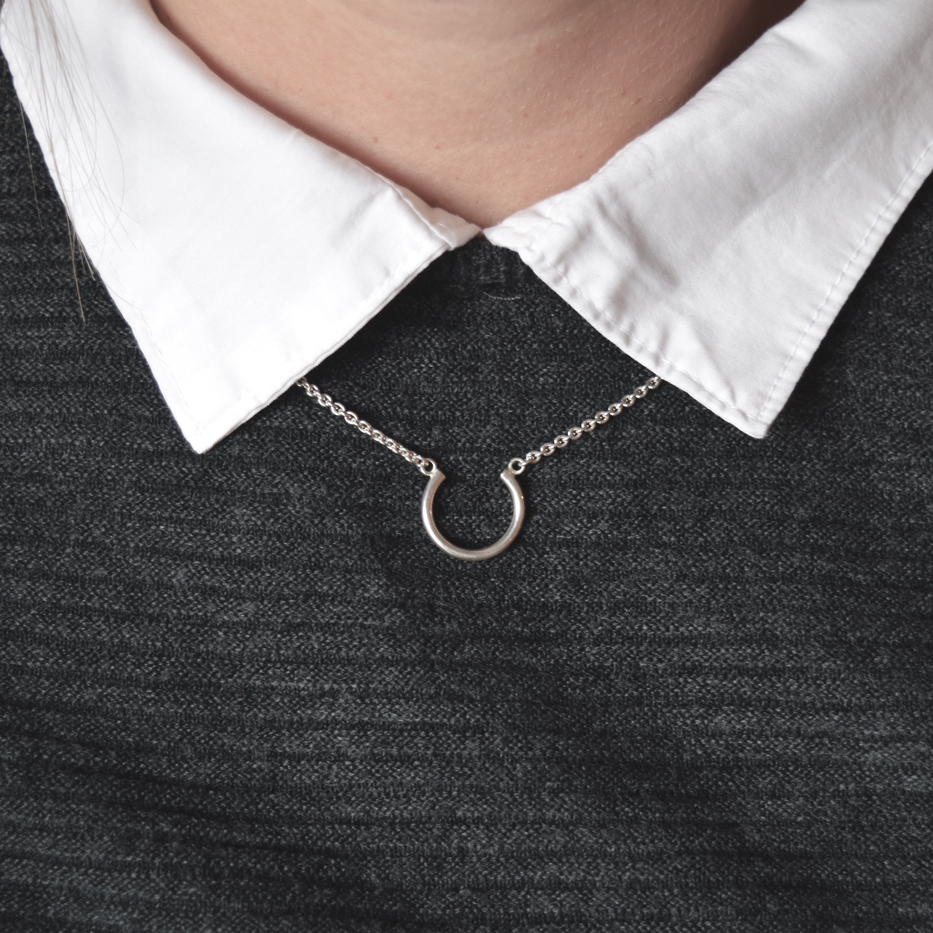 SARA Halsband Small
