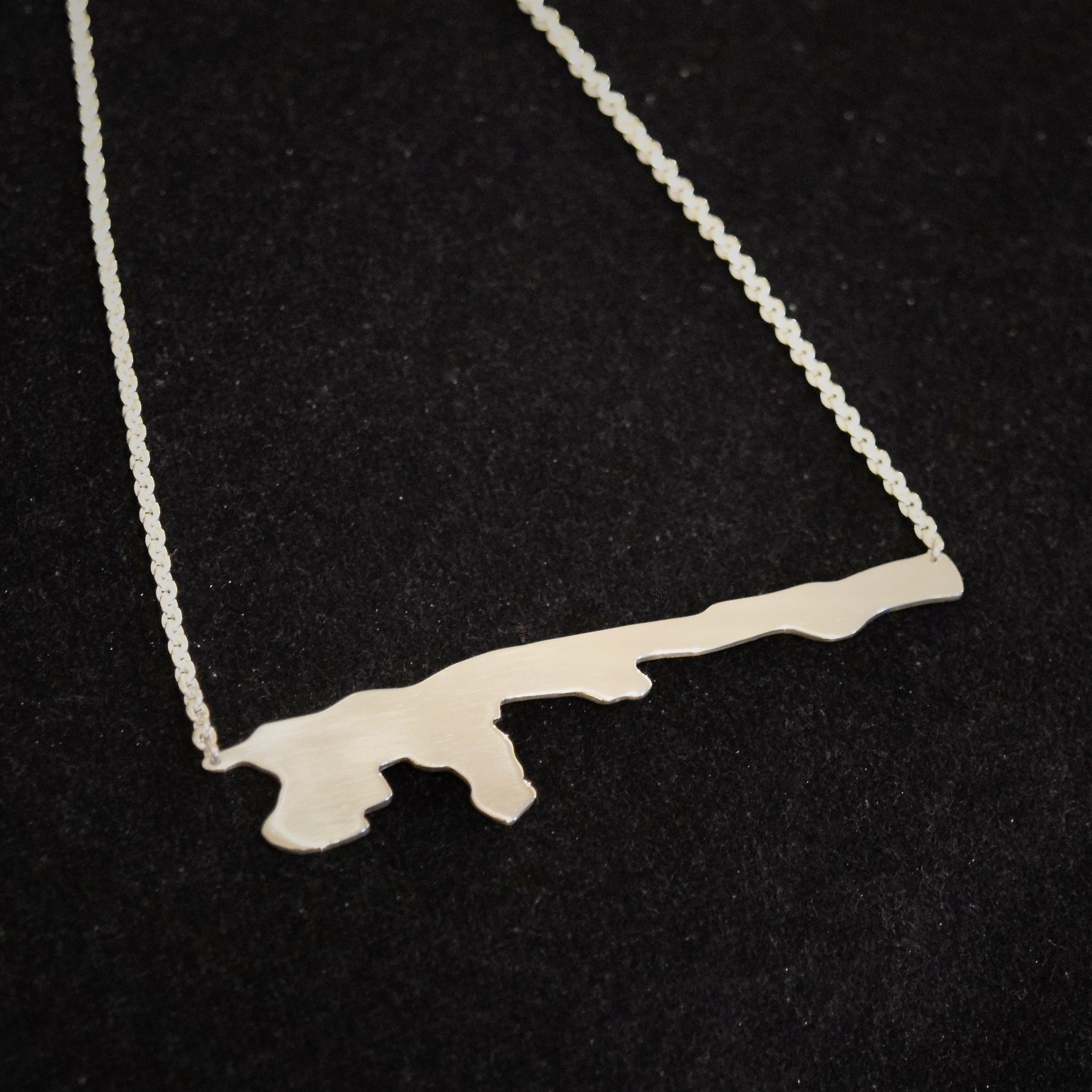 BRÅVIKEN Halsband